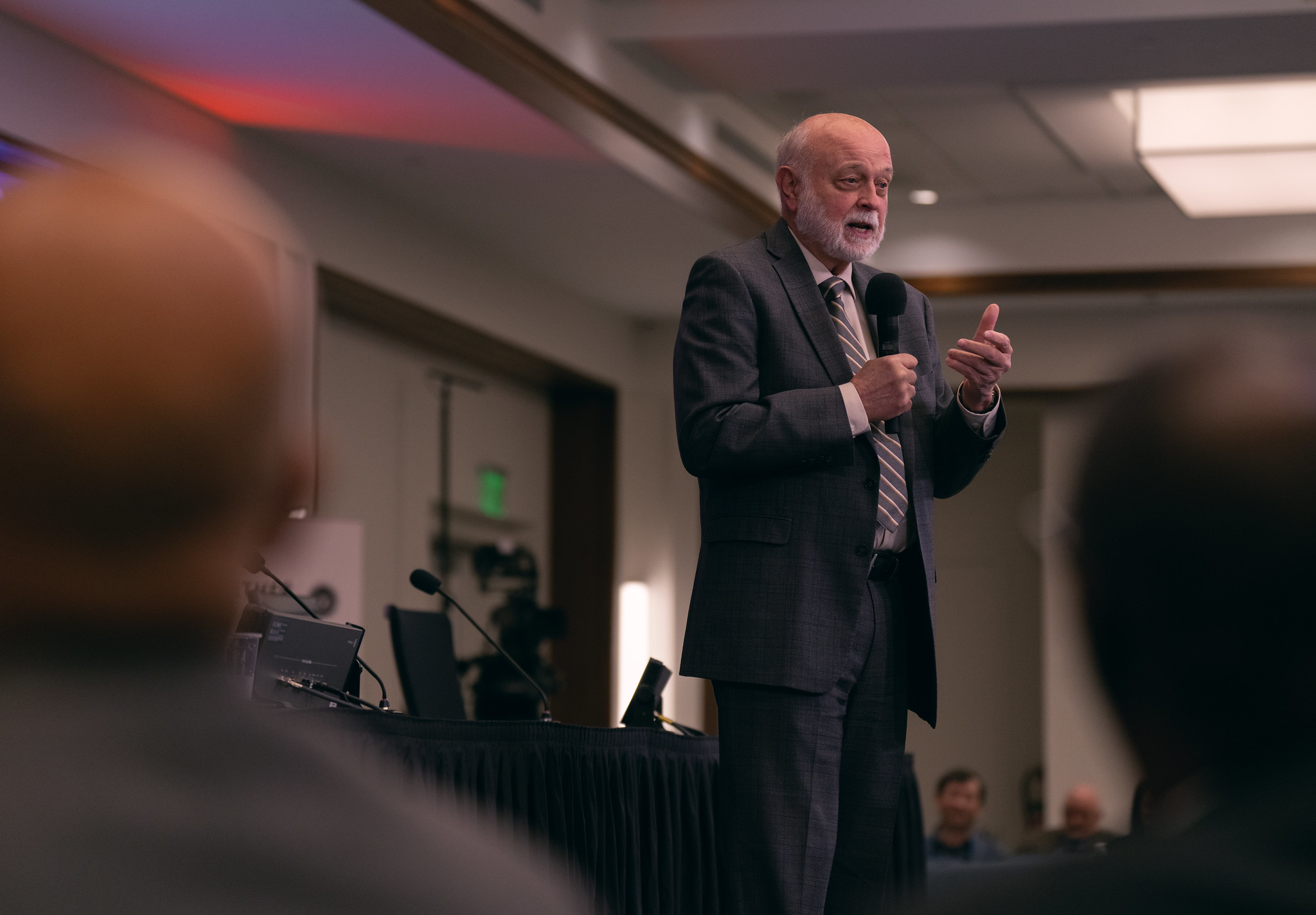 Richard Hart gives the devotional on Oct. 29, 2023, at the NAD Year-End Meeting. Photo by Pieter Damsteegt