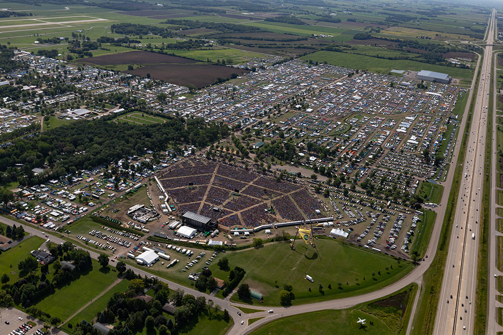 More than 55,000 attend the Sabbath program at the Experimental Airfield Association on Aug. 17, 2019. EAA has hosted the international camporee since 1999. Photo by Anthony White