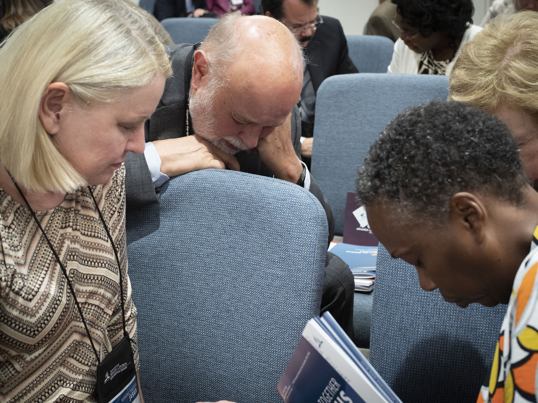 NAD Year-End Meeting delegates prayer during the first business session on Nov. 1, 2018.