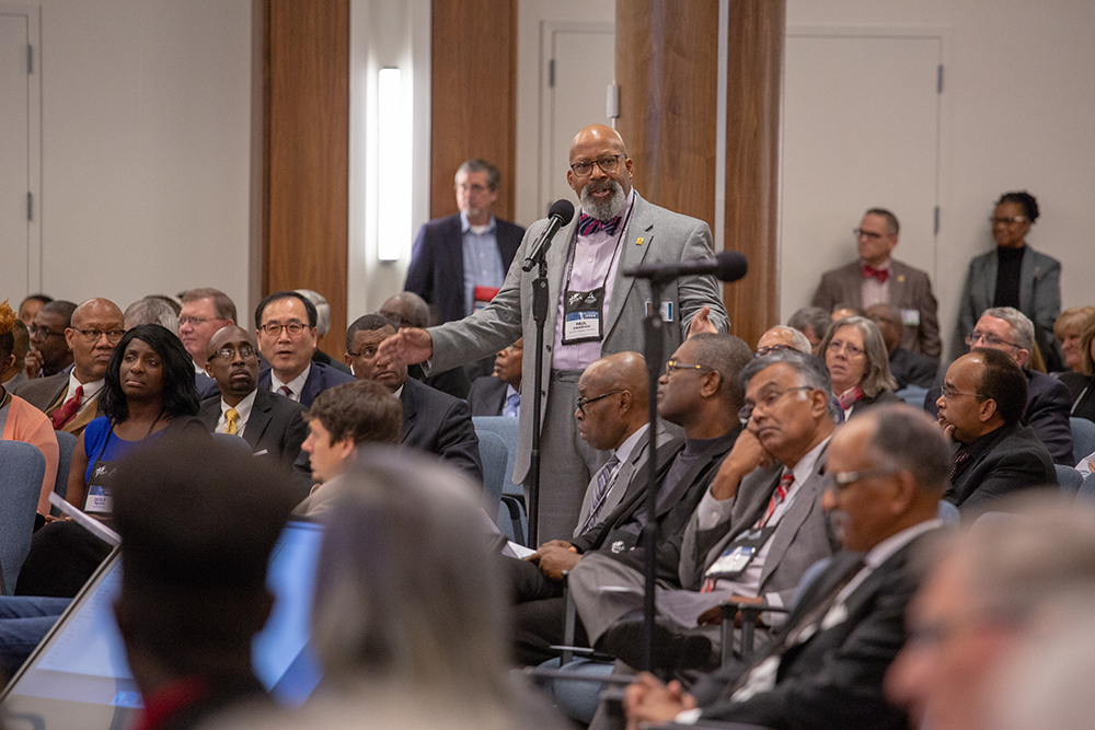 Paul Anderson addresses the floor during the 2018 NAD Year-End Meeting discussion on the division's response to the GC document. Photo by Pieter Damsteegt