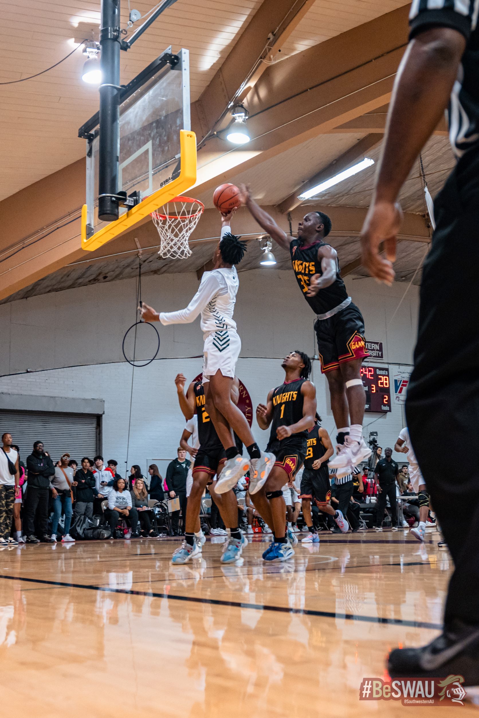 SWAU hoops classic action