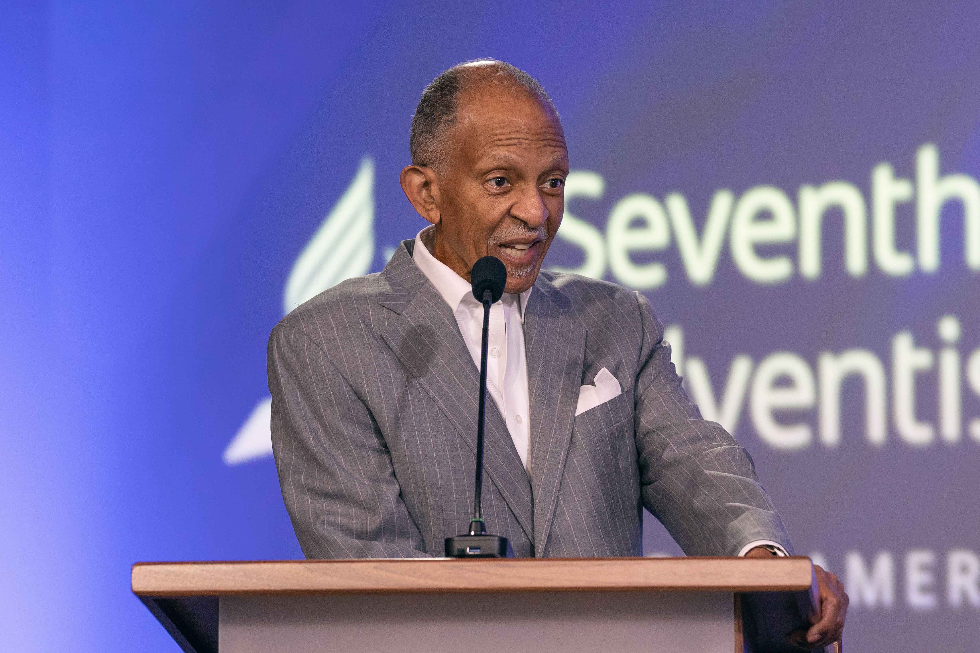 Alvin Kibble, recently retired NAD vice president – who was the division’s longest-serving employee – expresses gratitude for the church and its leaders. Photo: Pieter Damsteegt
