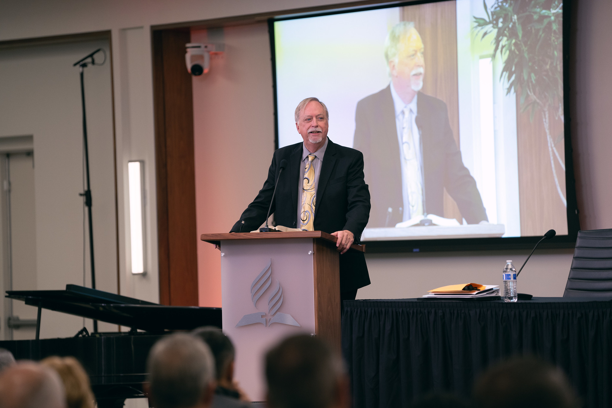 Bradford Newton, Pacific Union Conference president, talks about lessons we can learn from Daniel's experience with the lion's den.