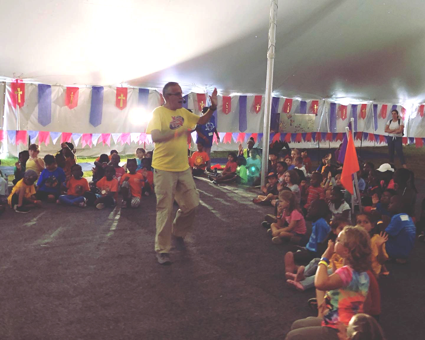 Ben Roy from "The Science Zone" gives a presentation in the "Castle of Camporee." Photo: Gerry Lopez/NAD Children's Ministries