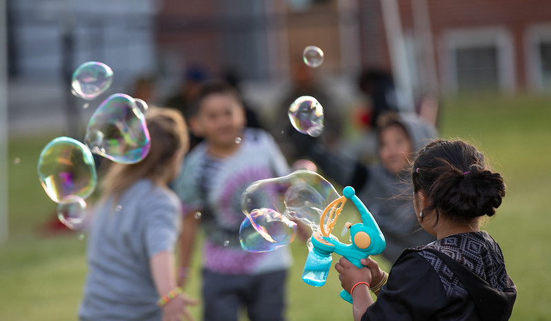 Warm Springs kids with bubbles