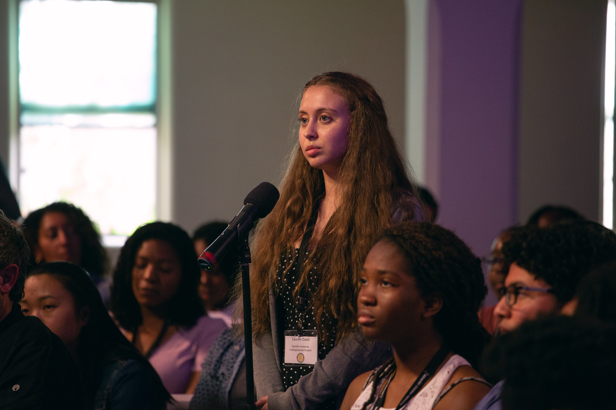  audience member asks a question during the "lighting round" segment of Is This Thing On? ACF - Berkeley on May 22, 2019. Photo by Pieter Damsteegt