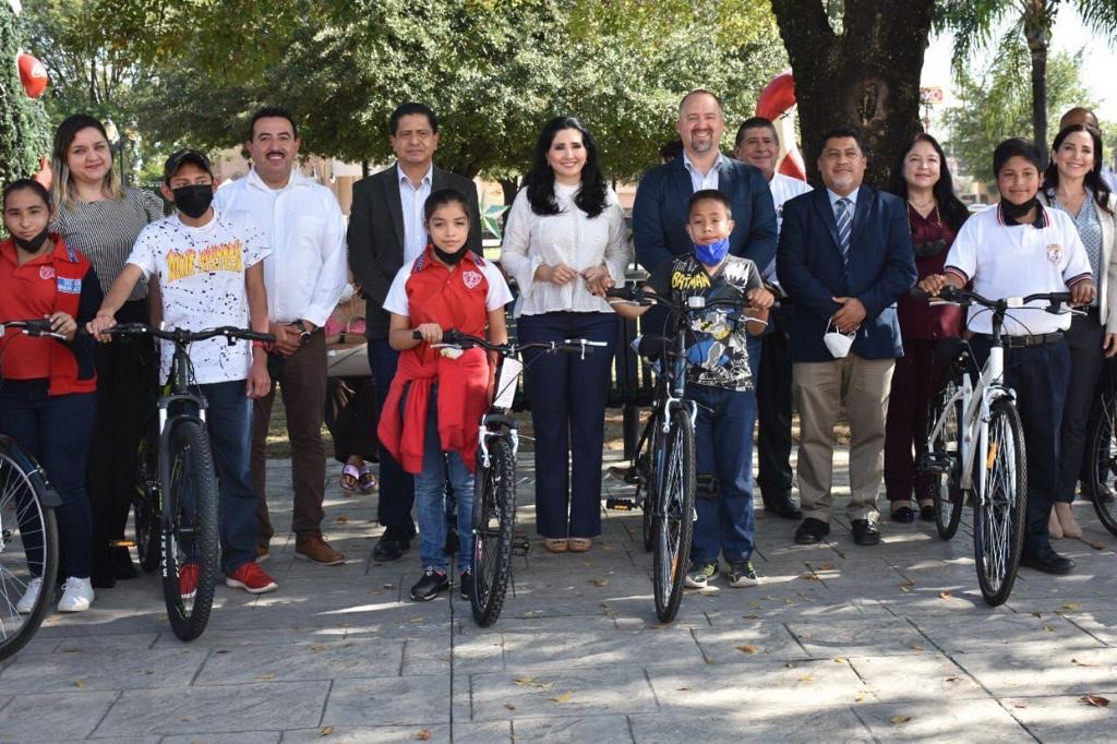 Mayor of Allende center in Mexico Photo provided by Adventist Health  ​