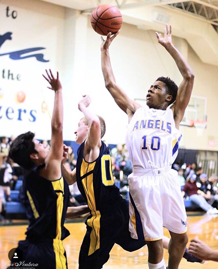 SWAU hoops classic hoops player