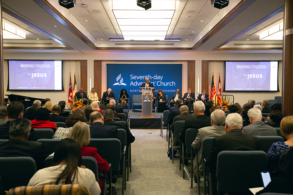 G. Alexander Bryant preaches at the NAD Year-End Meeting worship service on Nov. 3, 2018.