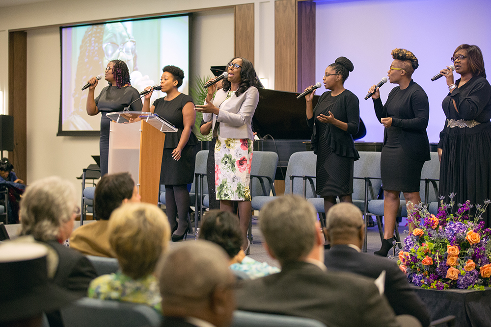 praise team singing