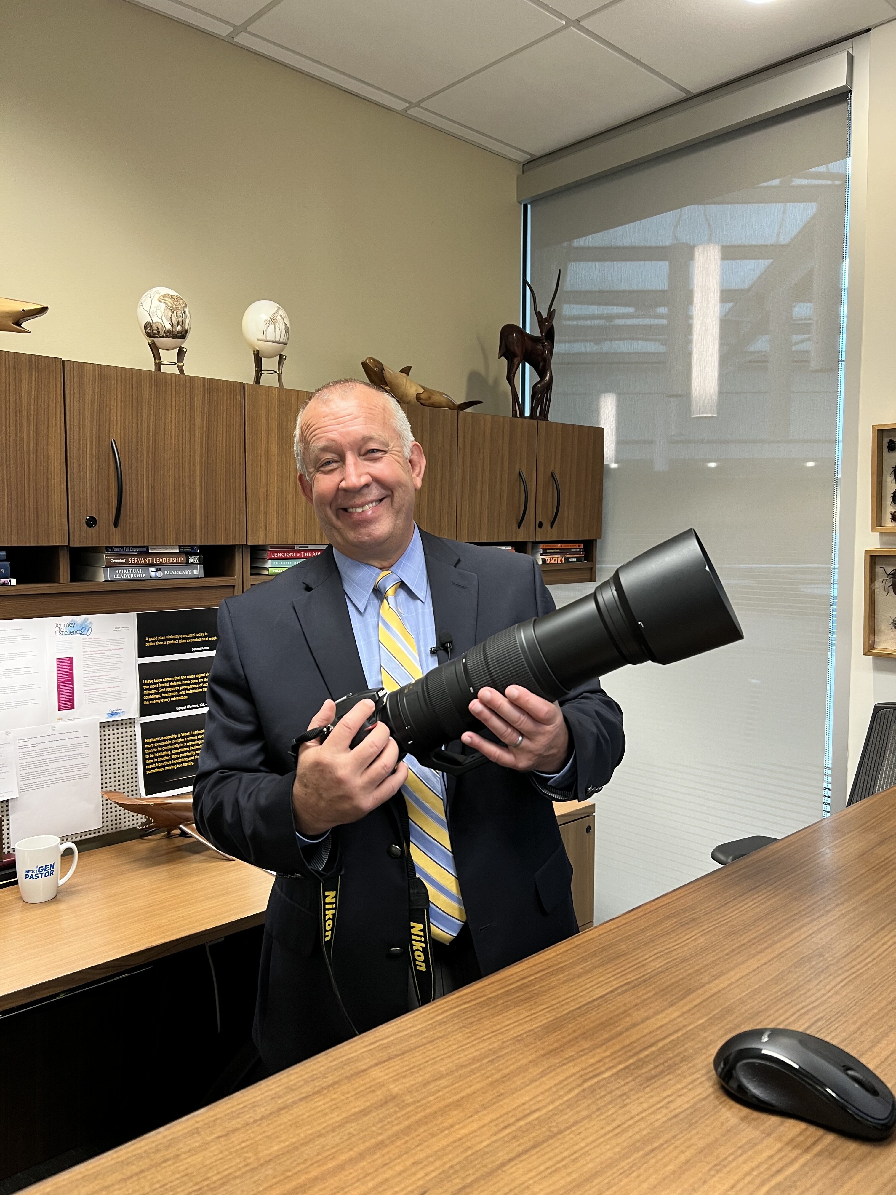 Arne Nielsen with long-lensed camera