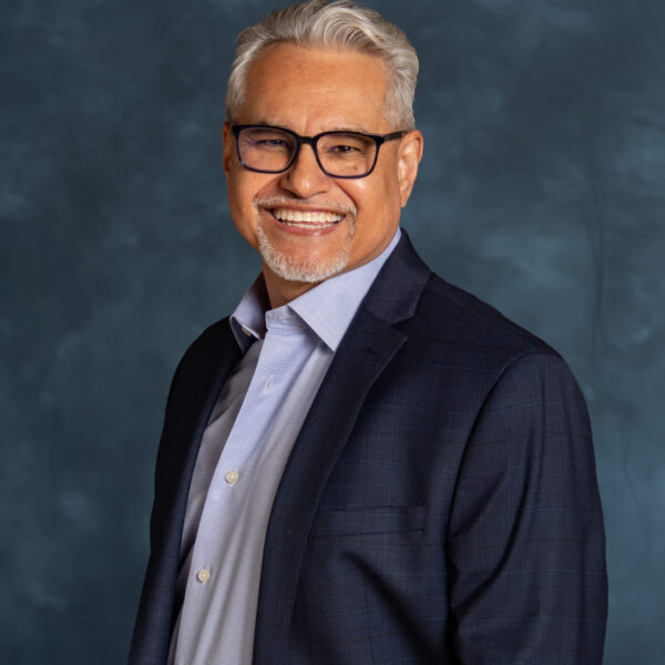 Cesar  De Leon